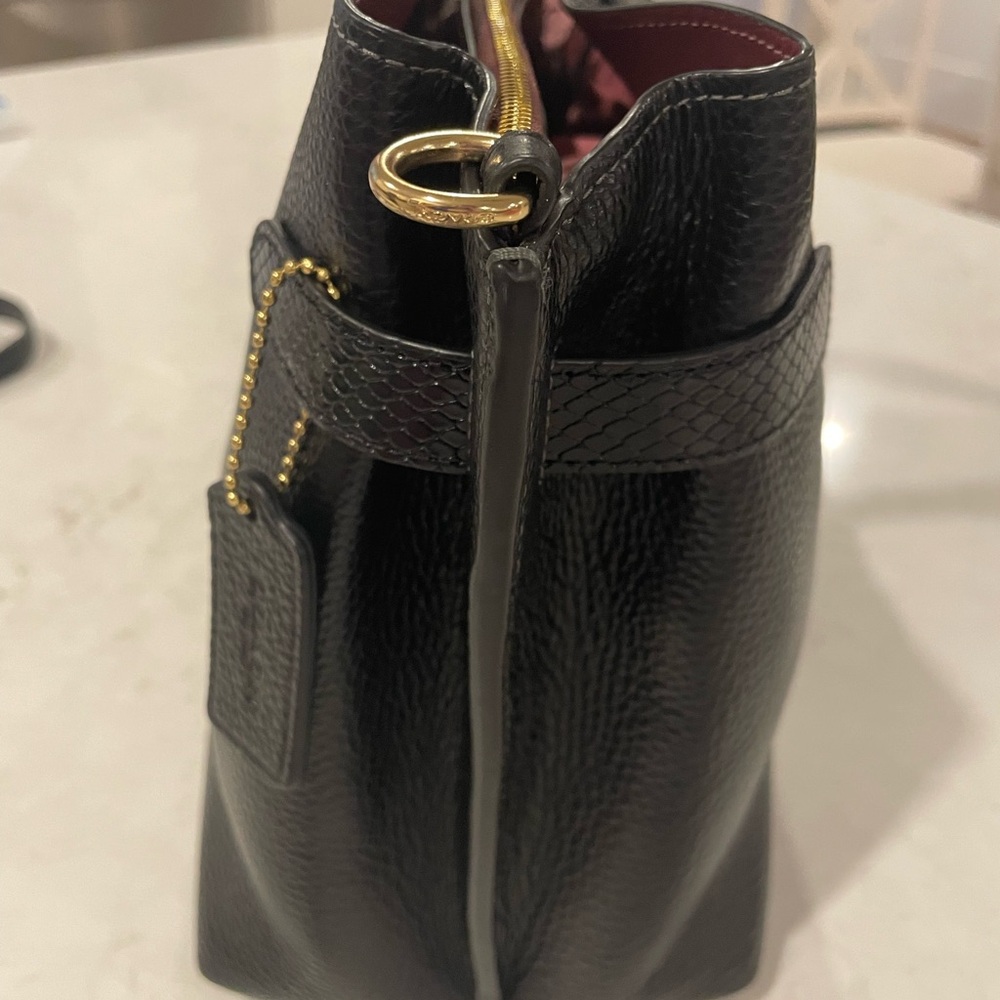 Coach Hanna Carryall Satchel Crossbody Snake-embossed with black pebbled leather - Picture 7 of 14